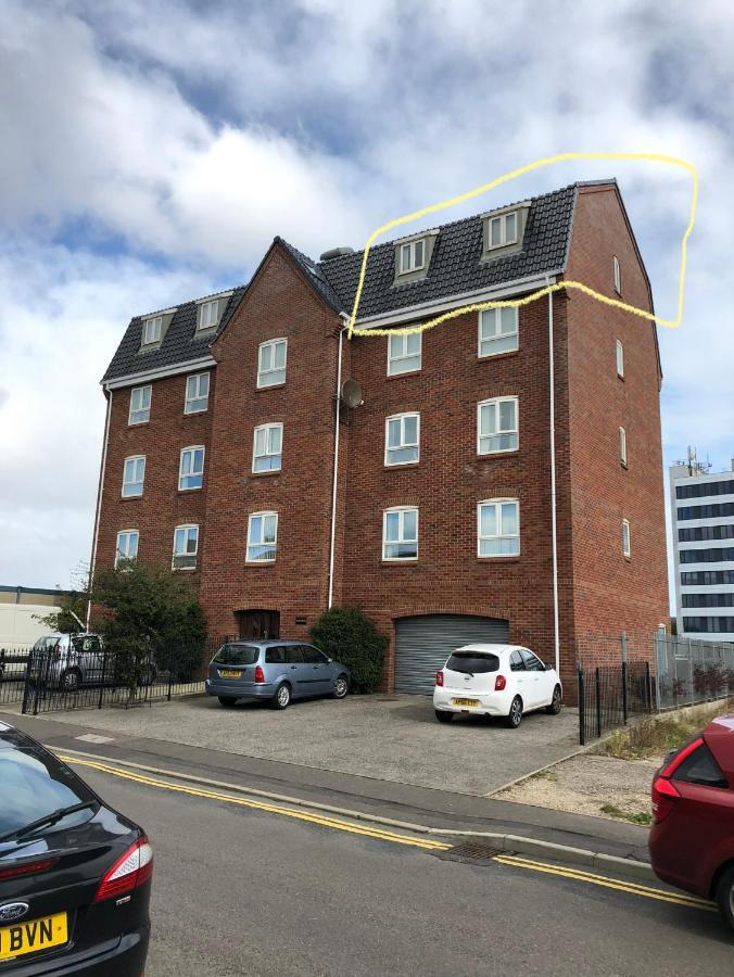 Lovely, Sleeps 6, Riverside Views, Parking, Gy Great Yarmouth